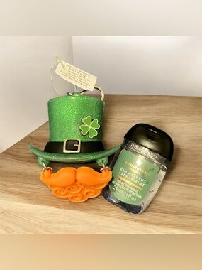 NEW Bath & Body Works Dangle Beard Leprechaun PocketBac Holder & Hand Sanitizer